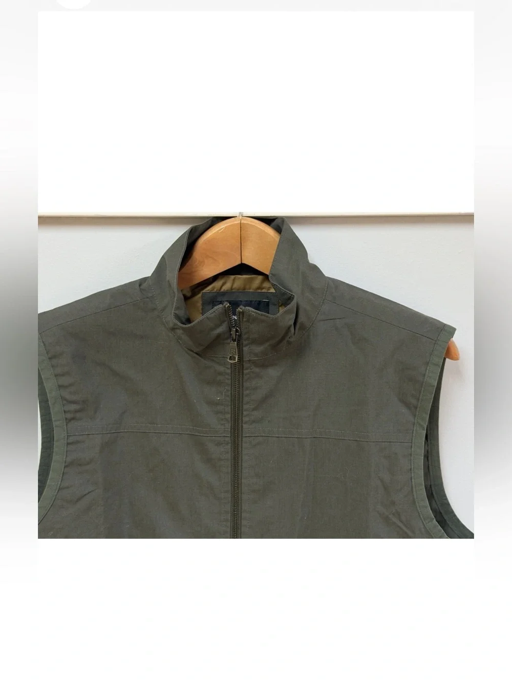 NWT Banana Republic Men's Full Zip Vest Size Small Olive Army Green Lightweight